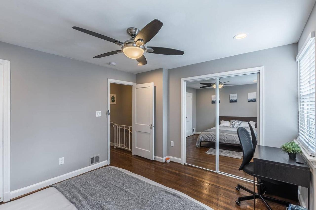 Beautiful 3Br 2Ba House With Cozy Backyard By Cozysuites アレクサンドリア エクステリア 写真