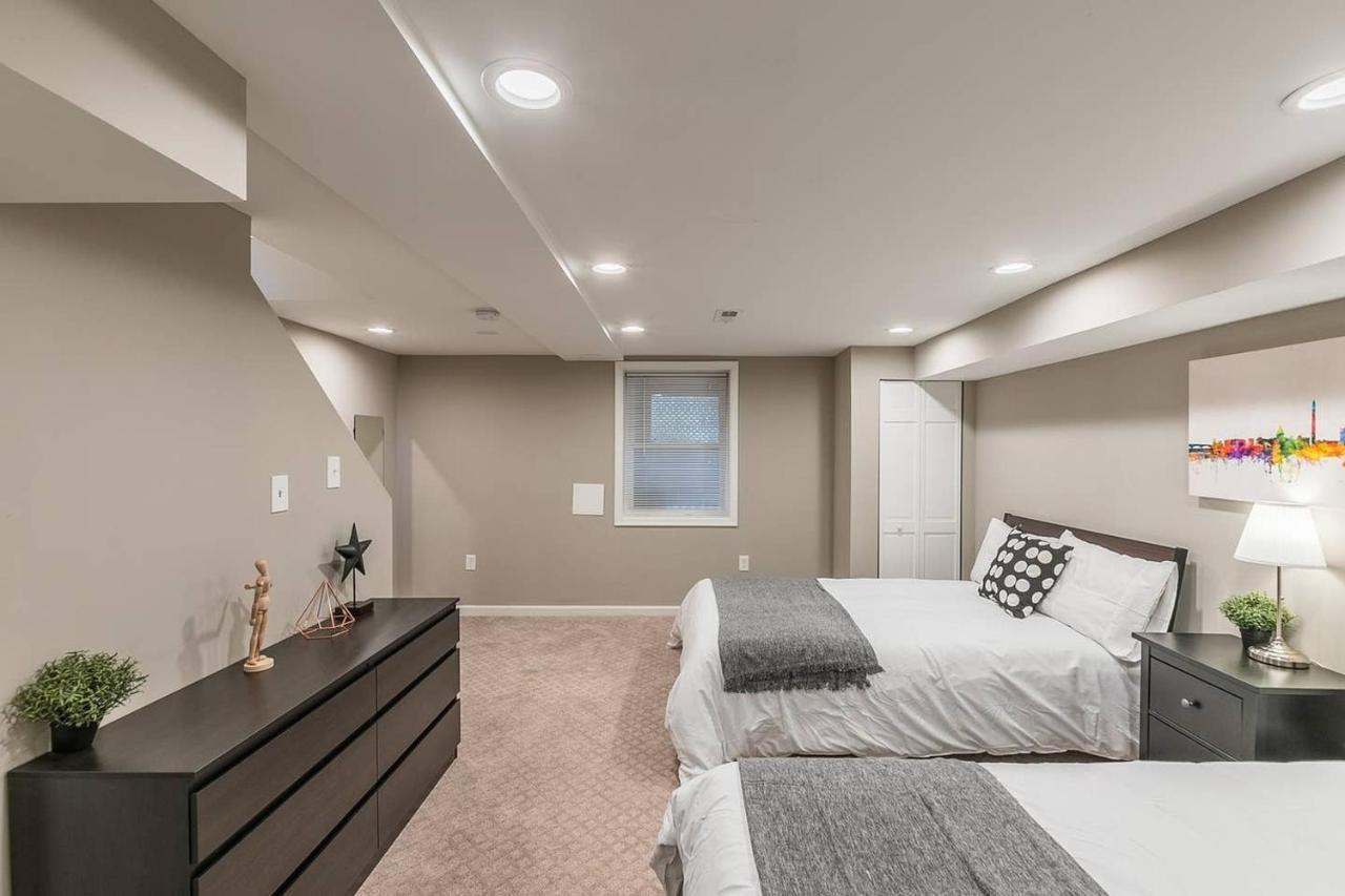 Beautiful 3Br 2Ba House With Cozy Backyard By Cozysuites アレクサンドリア エクステリア 写真